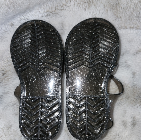 NWOT !! TODDLER SANDALS 🌞 FINAL OFFER!! - Picture 4 of 8